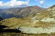 50 Uno sguardo al vallone tra Arete e Valegino che scendero al ritorno